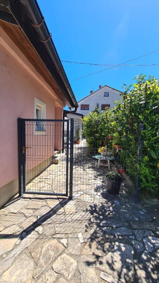 Apartamento St Anthony'S House With Parking Zagreb Exterior foto